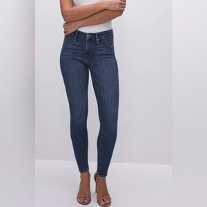 Good American Blue Skinny Jeans Versatile Style 🤍💙